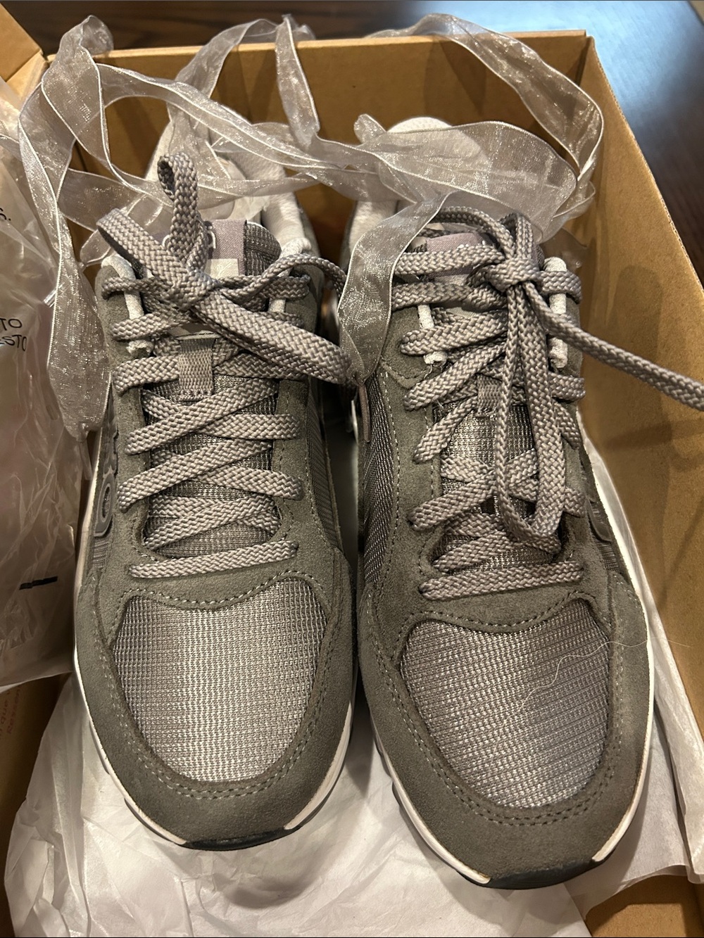Women’s Grey Casual Lace-Up Sneakers